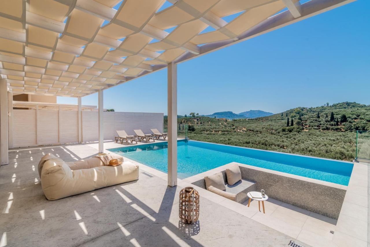 Spartakos Luxury 2 * Koukounaria